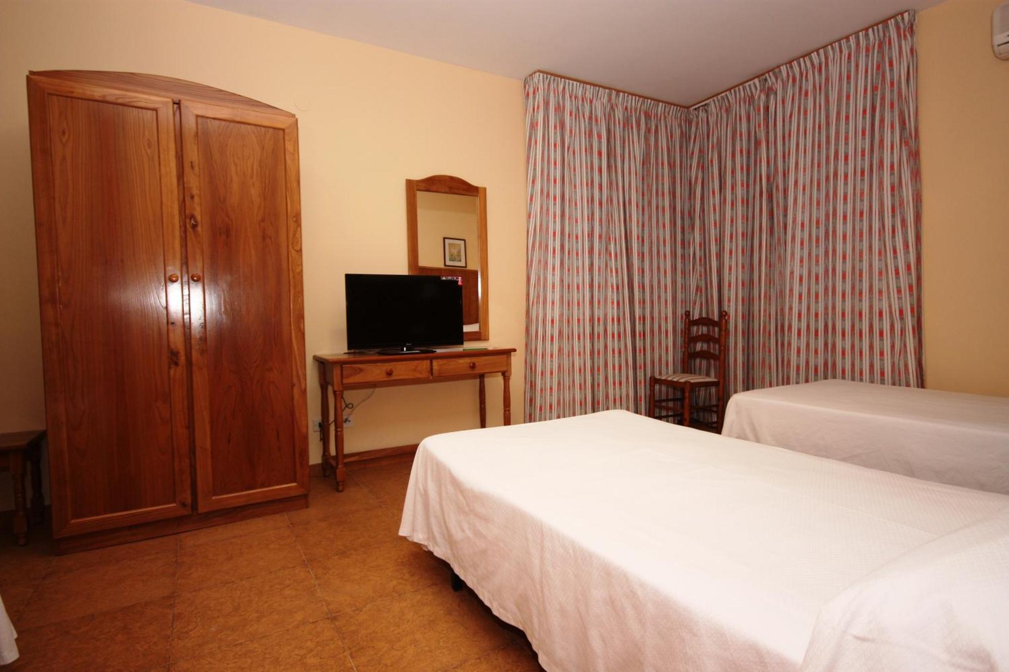 Economy Twin Room,136317222:JPEG